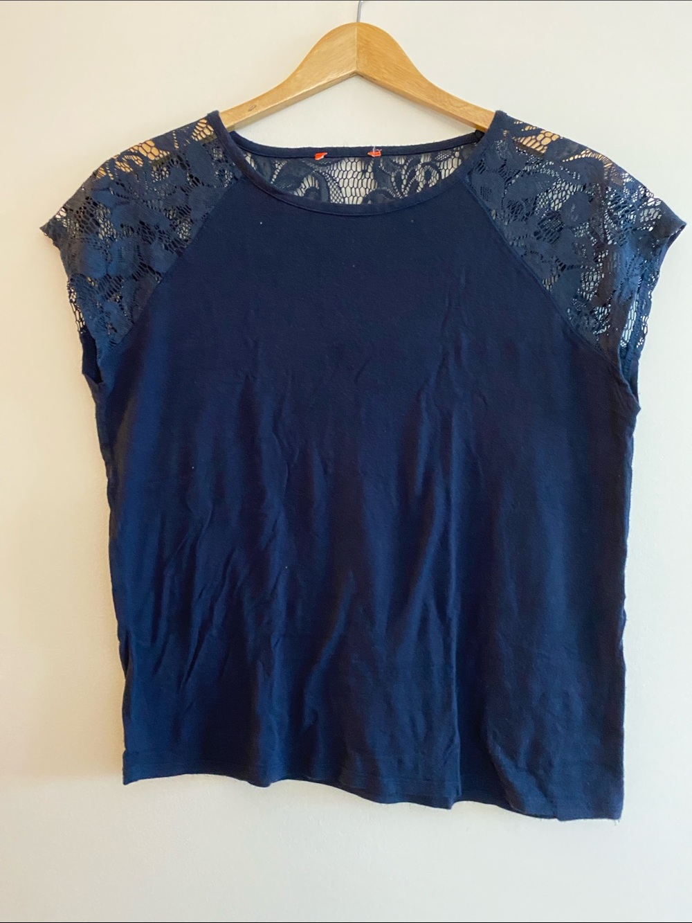 🌸🌼3 for $12🌸🌼 Joe Fresh Navy Lace Cap Sleeve Tee